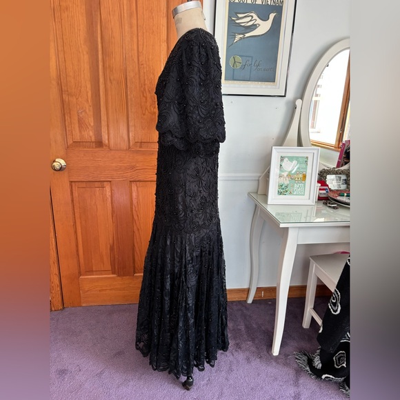 VINTAGE 1990’s Laurence Kazar Black Beaded Lace Dress! - Picture 4 of 9